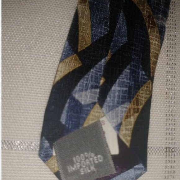 Villa Bugatti Men Tie Silk Necktie Navy Gold Blue Ornate Geometric Arch Curves - Picture 8 of 8